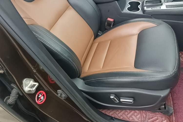 Used Geely Auto Vision X6 2016 1.3T CVT Flagship Model Right Front Seat