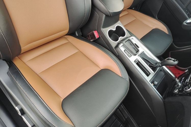 Used Geely Auto Vision X6 2016 1.3T CVT Flagship Model Right Front Seat