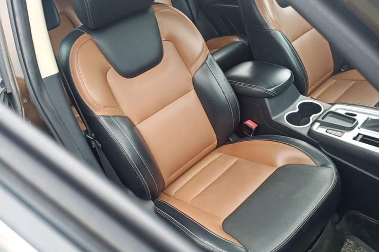 Used Geely Auto Vision X6 2016 1.3T CVT Luxury Model Right Front Seat