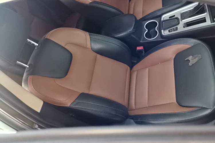Used Geely Auto Vision X6 2016 1.3T CVT Flagship Model Right Front Seat