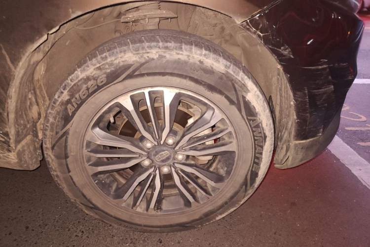 Used Geely Auto Vision X6 2016 1.3T CVT Luxury Model Right Front Wheel Hub