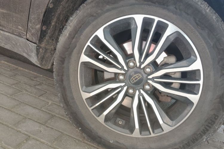Used Geely Auto Vision X6 2016 1.3T CVT Flagship Model Right Front Wheel Hub