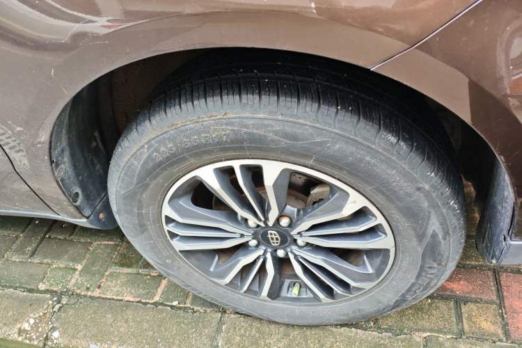Used Geely Auto Vision X6 2016 1.3T CVT Flagship Model Right Front Wheel Hub