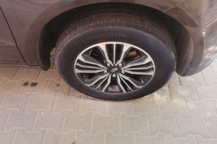 Used Geely Auto Vision X6 2016 1.3T CVT Flagship Model Right Front Wheel Hub