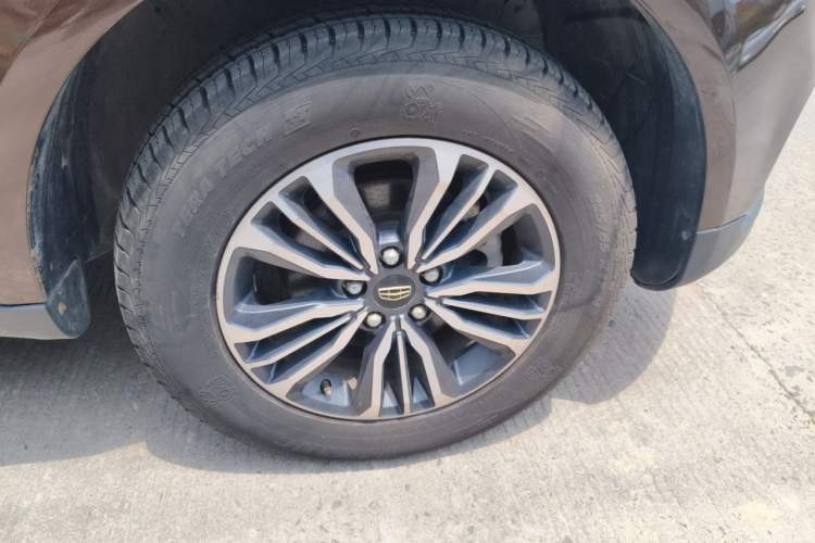 Used Geely Auto Vision X6 2016 1.8L Manual Luxury Model Right Front Wheel Hub