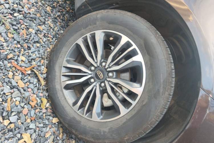 Used Geely Auto Vision X6 2016 1.3T CVT Luxury Model Right Front Wheel Hub