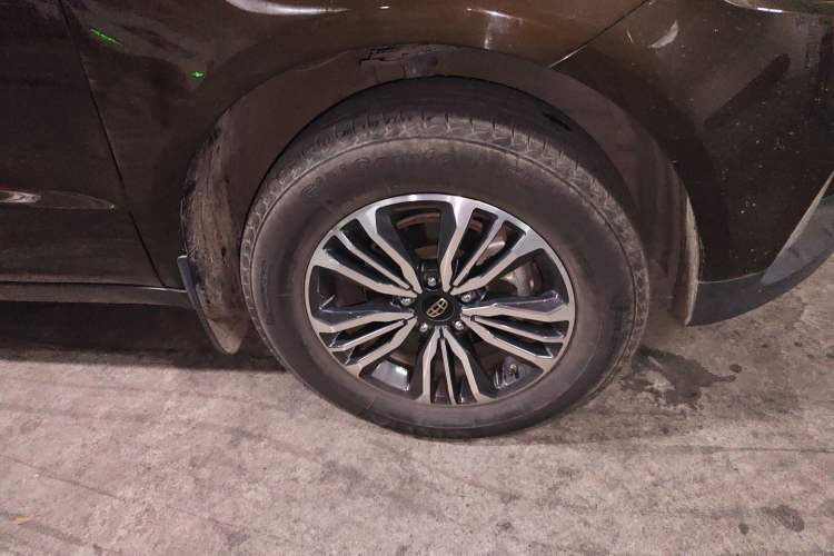 Used Geely Auto Vision X6 2016 1.3T CVT Flagship Model Right Front Wheel Hub