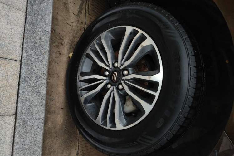 Used Geely Auto Vision X6 2016 1.8L Manual Luxury Model Right Front Wheel Hub