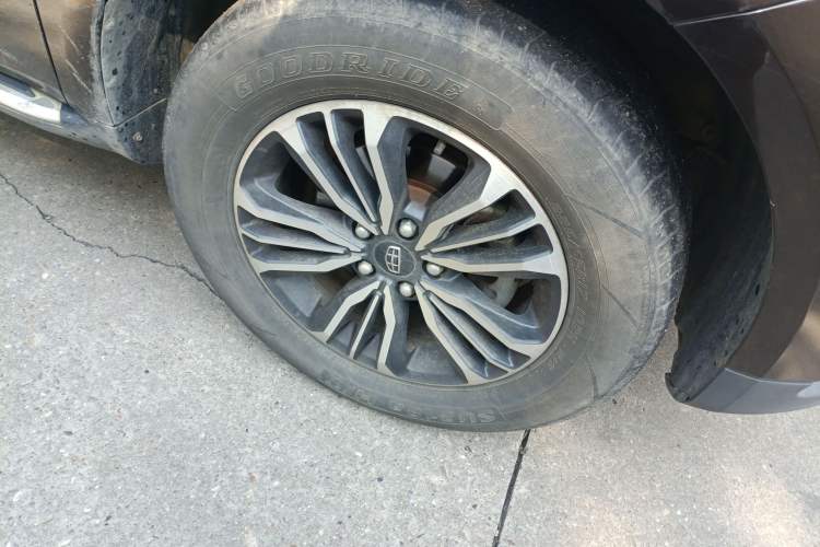 Used Geely Auto Vision X6 2016 1.3T CVT Luxury Model Right Front Wheel Hub