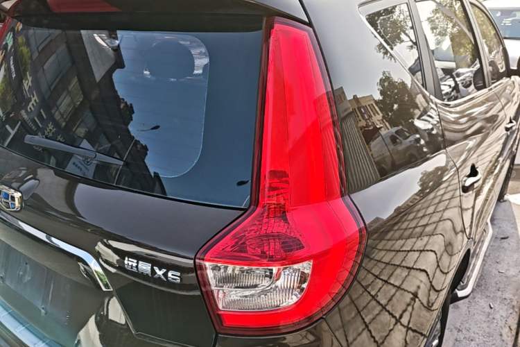 Used Geely Auto Vision X6 2016 1.3T CVT Flagship Model Right Rear Taillight