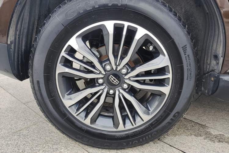 Used Geely Auto Vision X6 2016 1.3T CVT Flagship Model Right Rear Wheel Hub