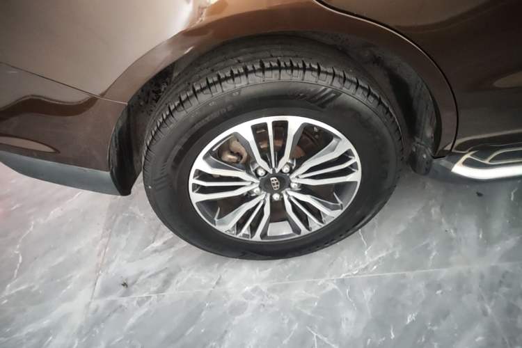 Used Geely Auto Vision X6 2016 1.3T CVT Flagship Model Right Rear Wheel Hub