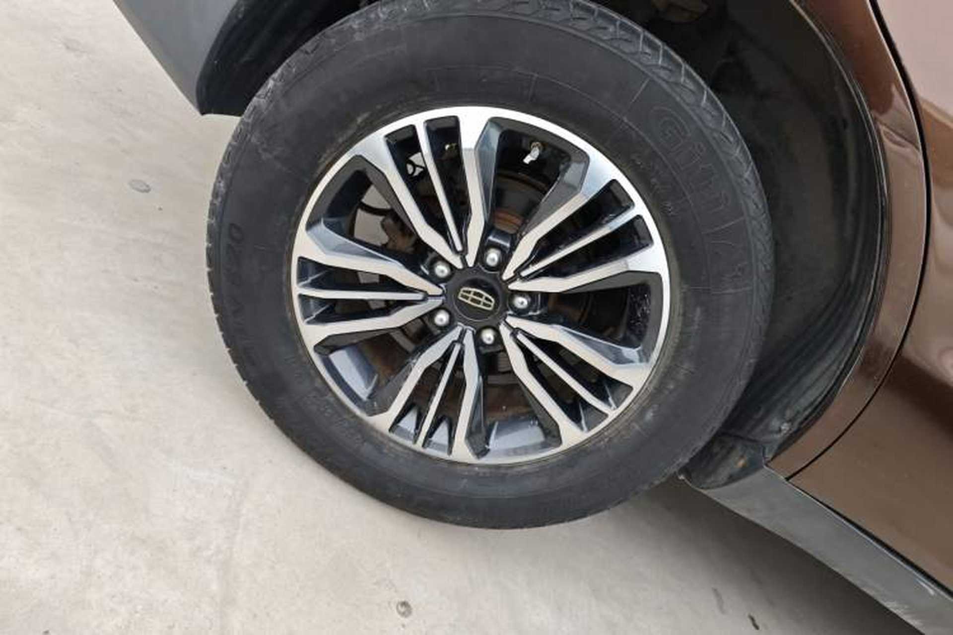 Used Geely Auto Vision X6 2016 1.3T CVT Flagship Model Right Rear Wheel Hub