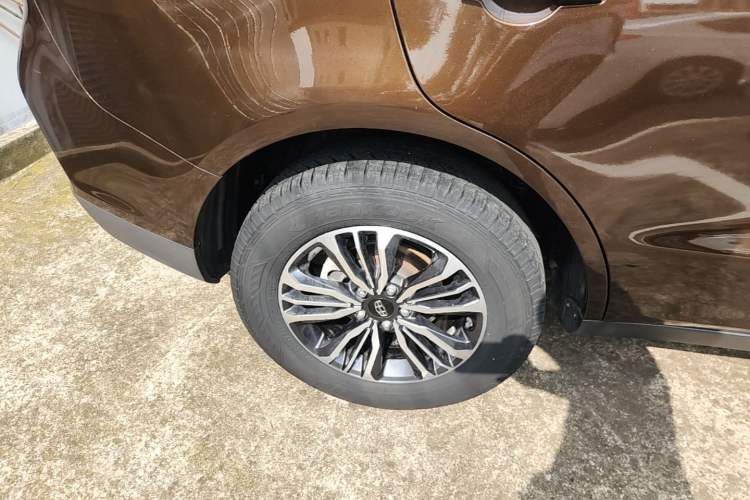Used Geely Auto Vision X6 2016 1.3T CVT Luxury Model Right Rear Wheel Hub