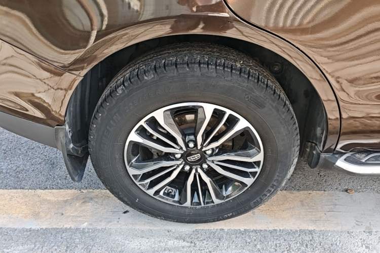 Used Geely Auto Vision X6 2016 1.3T CVT Flagship Model Right Rear Wheel Hub