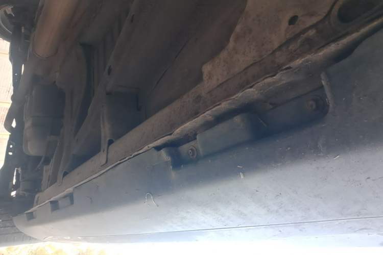 Used Geely Auto Vision X6 2016 1.3T CVT Flagship Model Right Side Sill