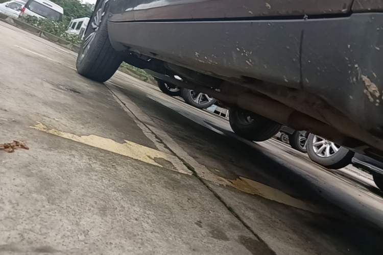 Used Geely Auto Vision X6 2016 1.3T CVT Flagship Model Right Side Sill