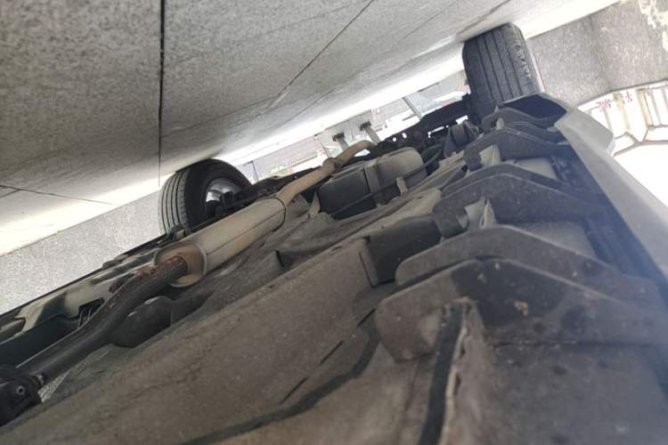Used Geely Auto Vision X6 2016 1.3T CVT Flagship Model Right Side Sill