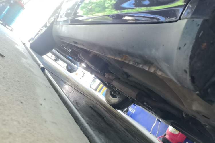 Used Geely Auto Vision X6 2016 1.3T CVT Flagship Model Right Side Sill