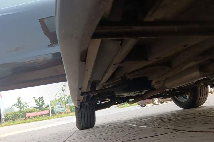 Used Geely Auto Vision X6 2016 1.3T CVT Flagship Model Right Side Sill