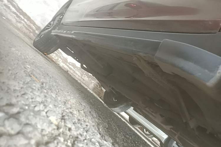 Used Geely Auto Vision X6 2016 1.3T CVT Luxury Model Right Side Sill
