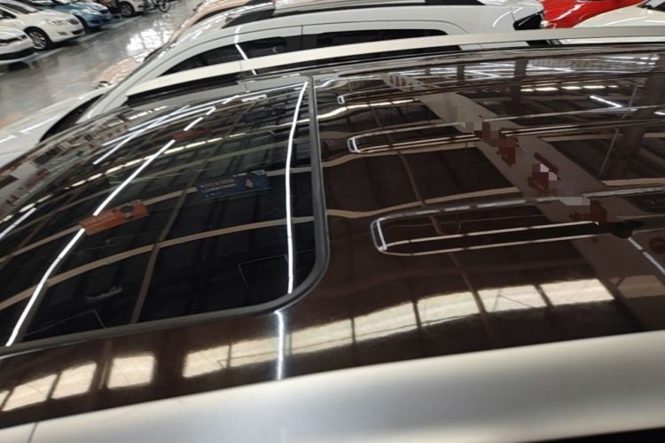 Used Geely Auto Vision X6 2016 1.8L Manual Luxury Model Roof