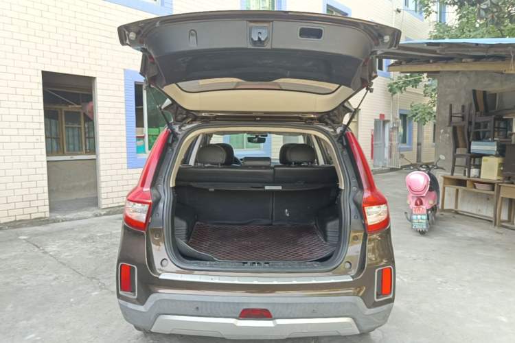 Used Geely Auto Vision X6 2016 1.8L Manual Luxury Model Trunk