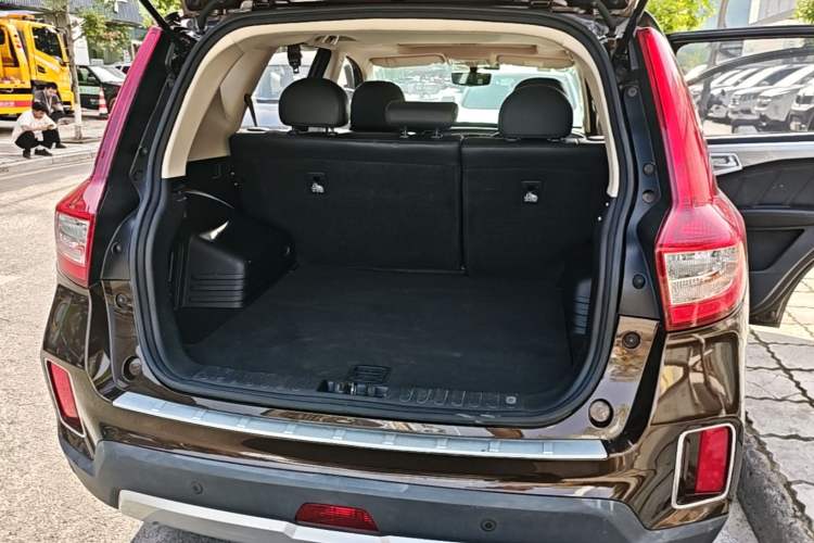Used Geely Auto Vision X6 2016 1.3T CVT Flagship Model Trunk