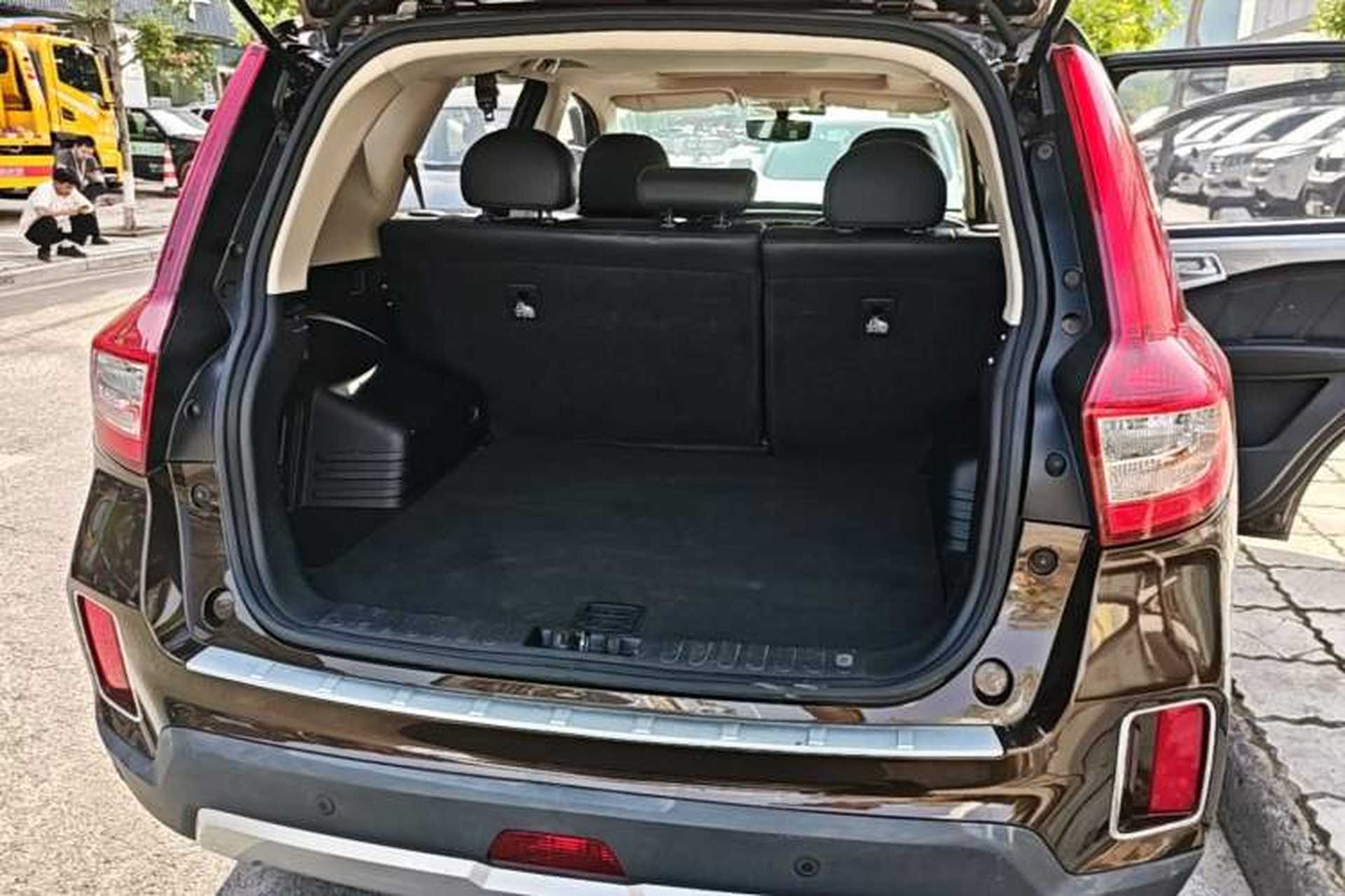 Used Geely Auto Vision X6 2016 1.3T CVT Flagship Model Trunk