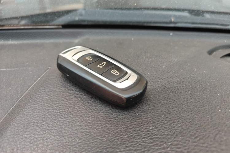 Used Geely Auto Vision X6 2016 1.3T CVT Flagship Model Vehicle Key