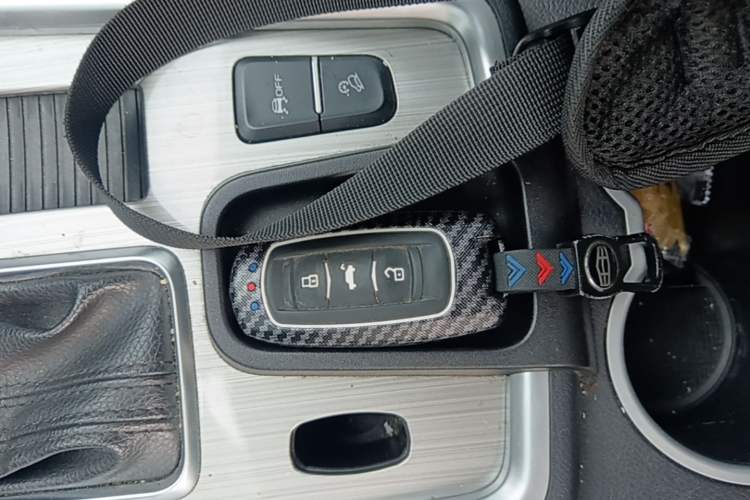 Used Geely Auto Vision X6 2016 1.3T CVT Flagship Model Vehicle Key