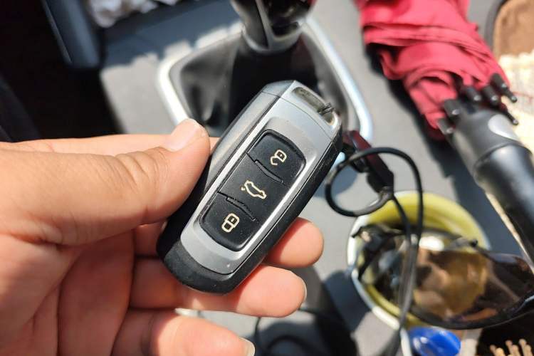 Used Geely Auto Vision X6 2016 1.8L Manual Luxury Model Vehicle Key