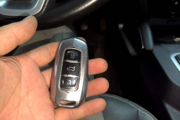 Used Geely Auto Vision X6 2016 1.8L Manual Luxury Model Vehicle Key