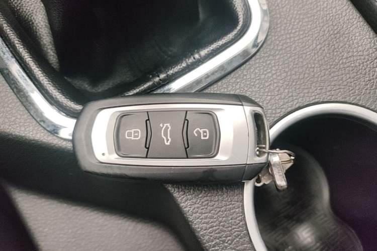 Used Geely Auto Vision X6 2016 1.8L Manual Luxury Model Vehicle Key