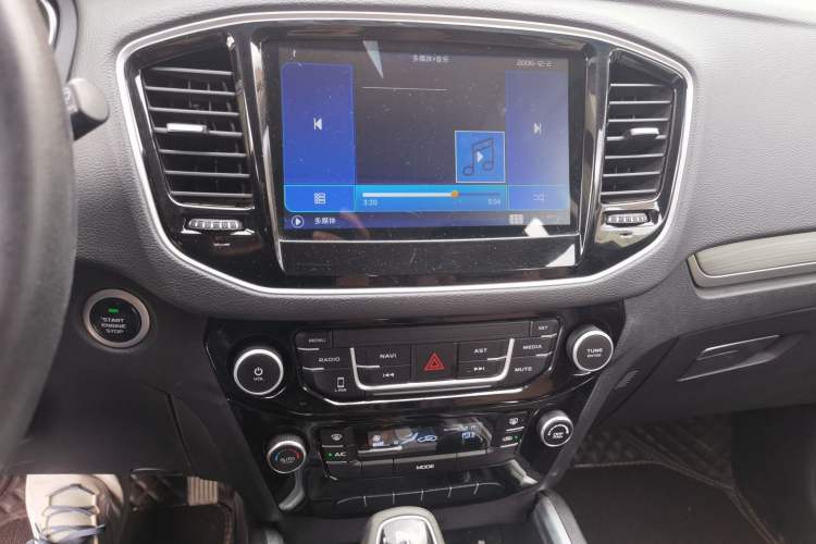 Used Geely Auto Vision X6 2016 1.3T CVT Luxury Model Audio And AC Panel