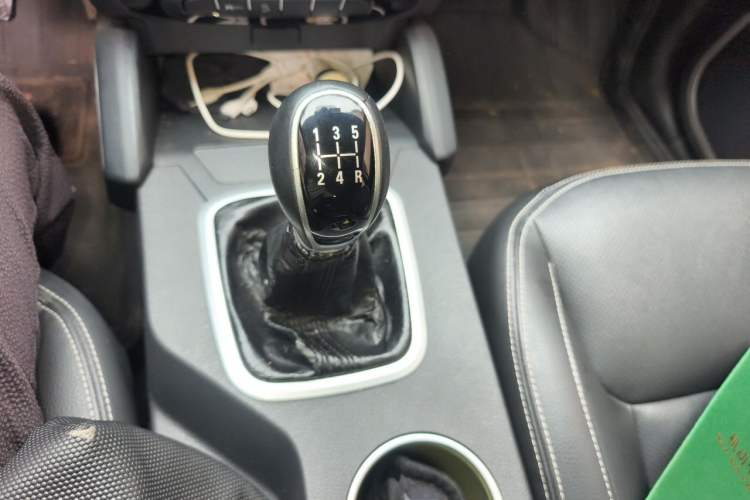 Used Geely Auto Vision X6 2016 1.8L Manual Luxury Model Gear Lever
