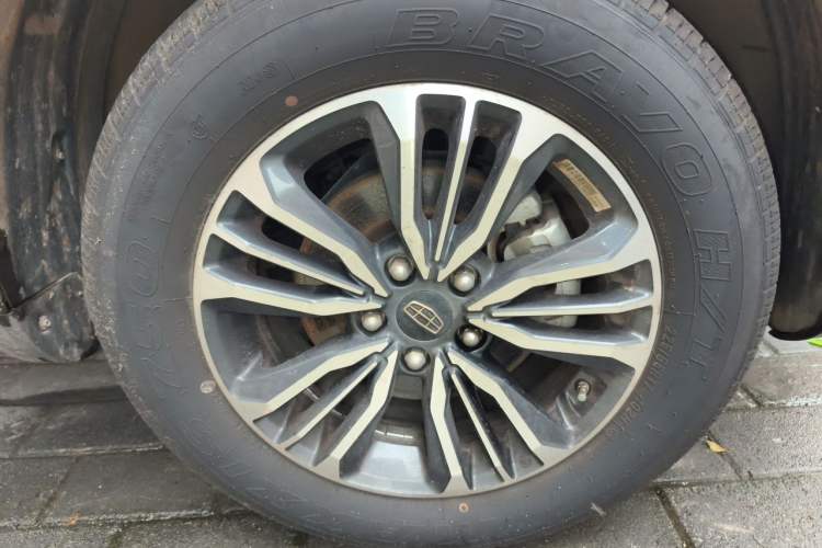 Used Geely Auto Vision X6 2016 1.8L Manual Luxury Model Right Front Wheel Hub
