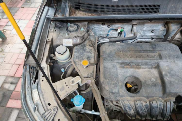 Used Geely Auto Vision X6 2016 1.8L Manual Luxury Model Engine Bay Right