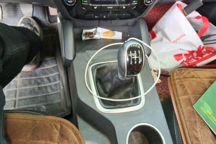 Used Geely Auto Vision X6 2016 1.8L Manual Luxury Model Gear Lever