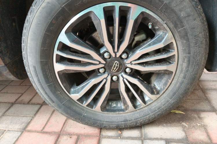 Used Geely Auto Vision X6 2016 1.8L Manual Luxury Model Right Front Wheel Hub