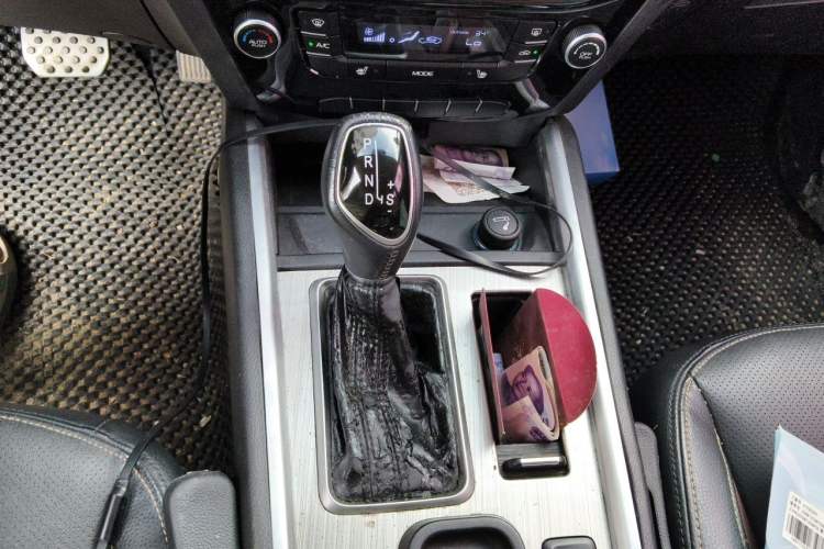 Used Geely Auto Vision X6 2016 1.3T CVT Flagship Model Gear Lever