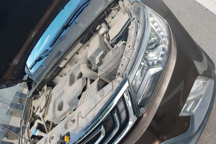 Used Geely Auto Vision X6 2016 1.8L Manual Luxury Model Engine Bay Left