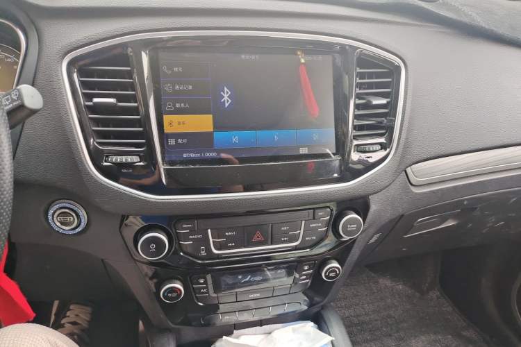 Used Geely Auto Vision X6 2016 1.8L Manual Luxury Model Audio And AC Panel