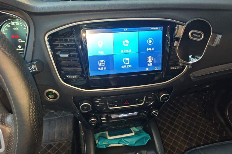 Used Geely Auto Vision X6 2016 1.8L Manual Luxury Model Audio And AC Panel