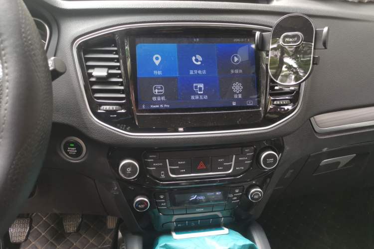 Used Geely Auto Vision X6 2016 1.8L Manual Luxury Model Audio And AC Panel