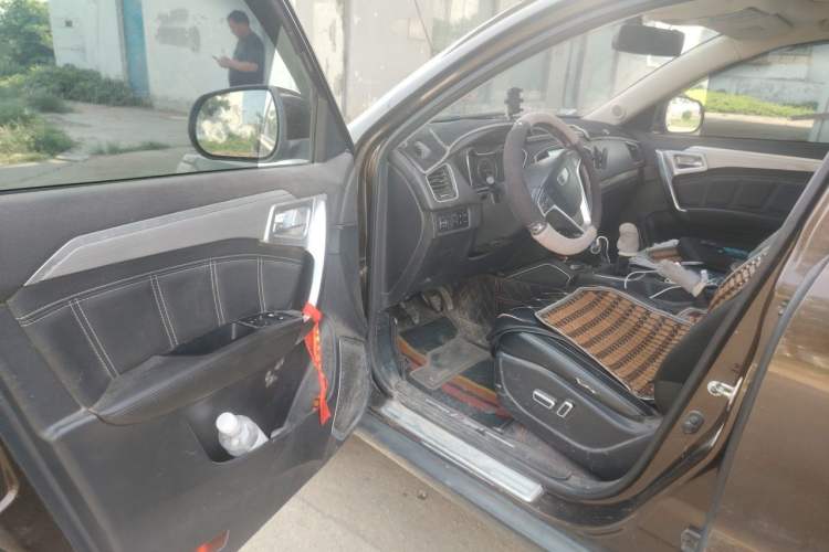Used Geely Auto Vision X6 2016 1.8L Manual Luxury Model Driver Seat