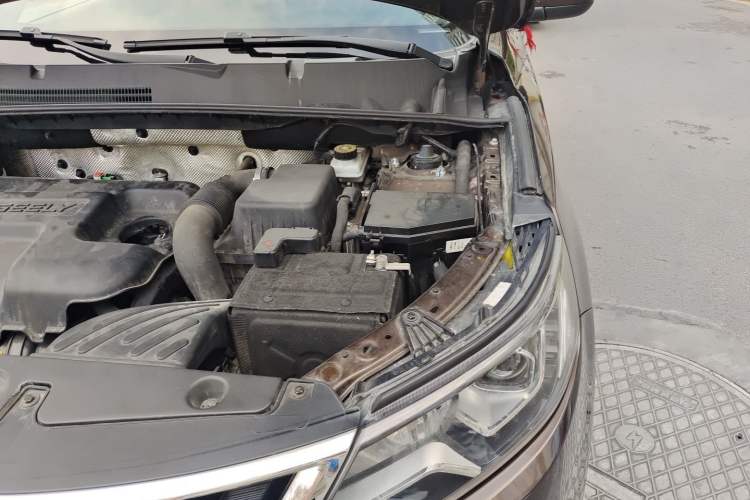 Used Geely Auto Vision X6 2016 1.8L Manual Luxury Model Engine Bay Left