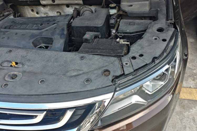 Used Geely Auto Vision X6 2016 1.3T CVT Luxury Model Engine Bay Left