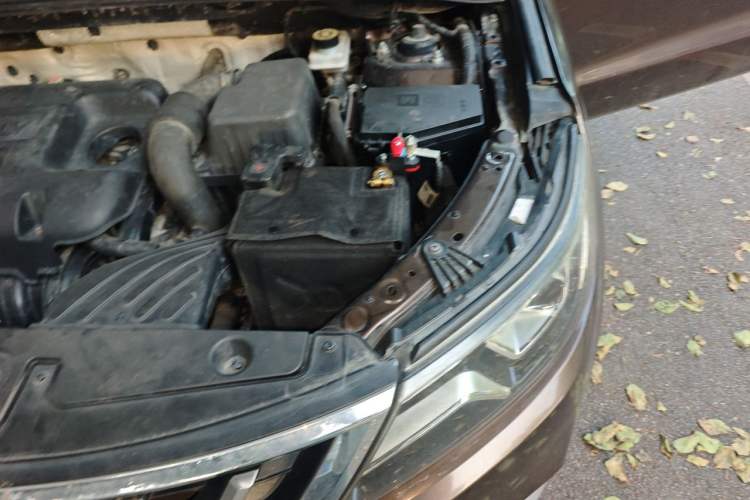 Used Geely Auto Vision X6 2016 1.8L Manual Luxury Model Engine Bay Left