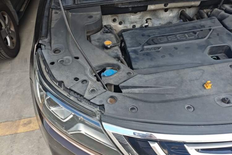 Used Geely Auto Vision X6 2016 1.3T CVT Luxury Model Engine Bay Right